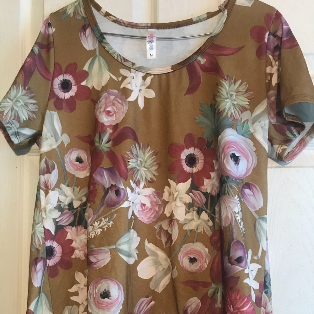 LuLaRoe Perfect T